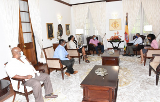 President Ramkalawan meets members of the Retailer’s Association