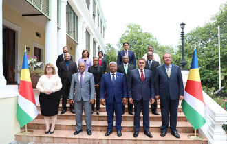 President holds discussion with Seychellois Ambassadors at State House