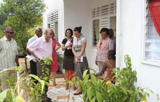 President Visits Roche Caiman