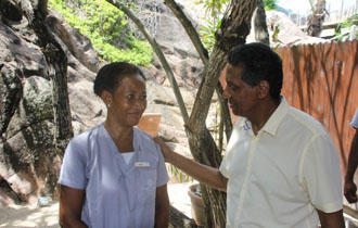 President Faure visits housing project and tourism establishments on La Digue